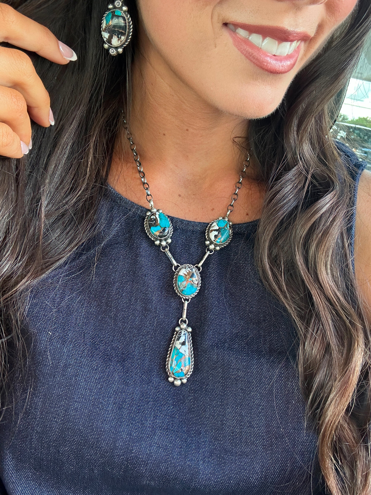 White Buffalo/Turquoise Set 18"