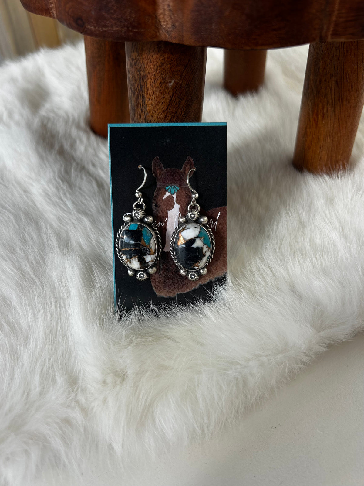 White Buffalo/Turquoise Set 18"